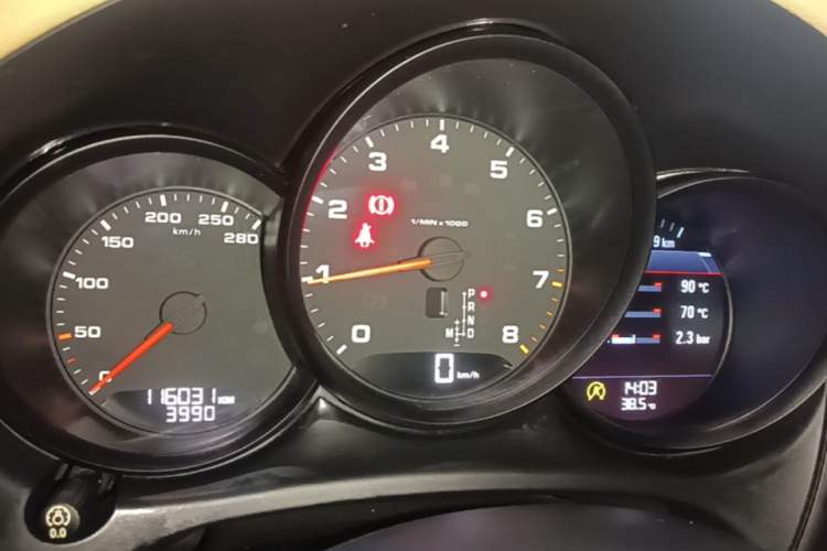Used Porsche Macan 2016 Macan 2.0T Instrument Cluster