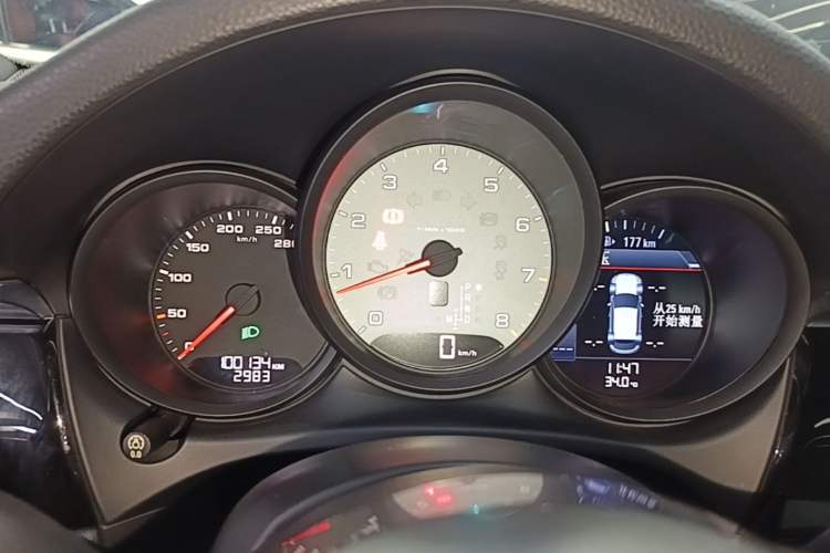 Used Porsche Macan 2016 Macan S 3.0T Instrument Cluster