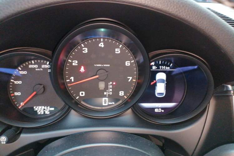Used Porsche Macan 2016 Macan 2.0T Instrument Cluster