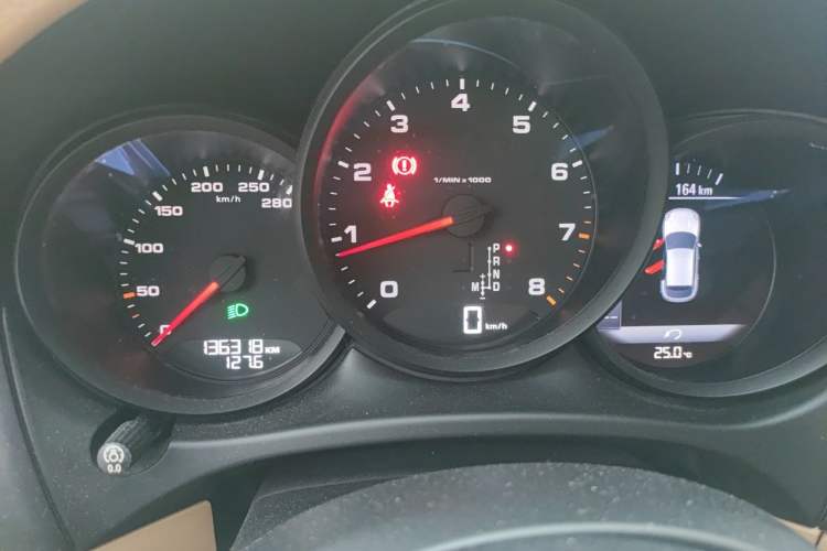 Used Porsche Macan 2016 Macan 2.0T Instrument Cluster