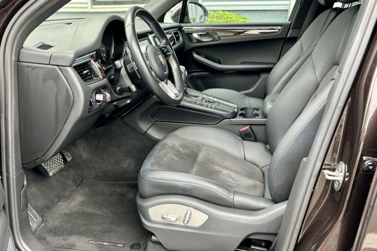 Used Porsche Macan 2016 Macan 2.0T Interior 11