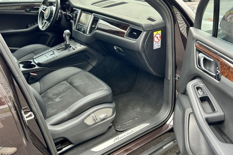 Used Porsche Macan 2016 Macan 2.0T Interior 6