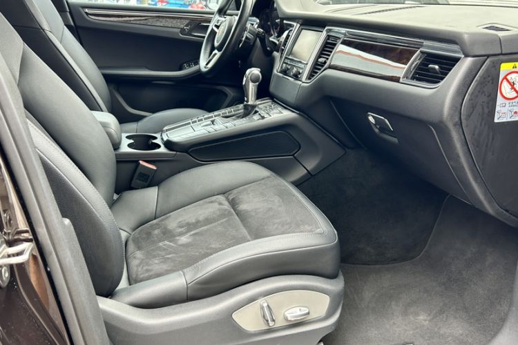 Used Porsche Macan 2016 Macan 2.0T Interior 7