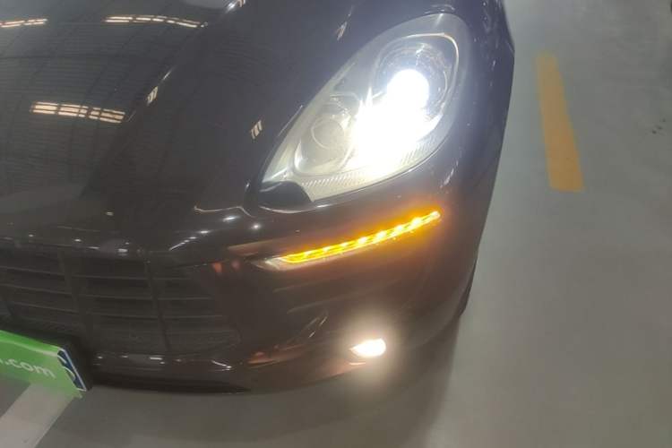 Used Porsche Macan 2016 Macan 2.0T Left Front Headlight