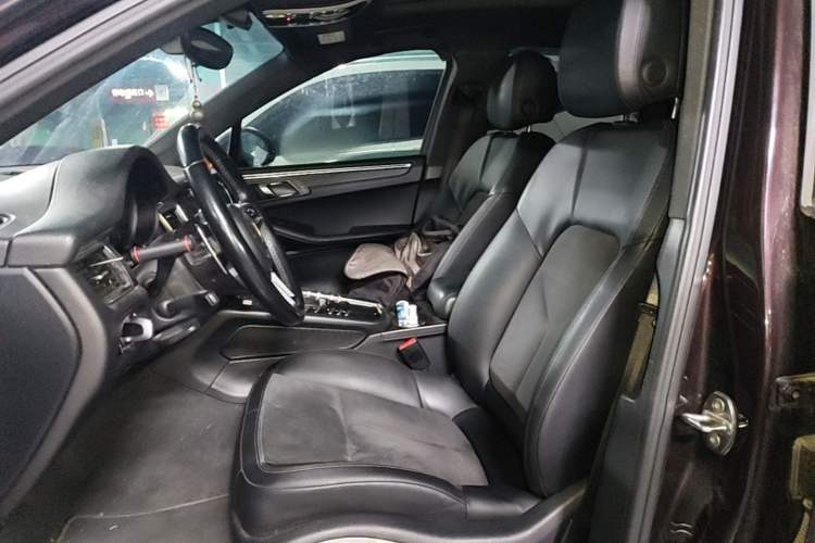 Used Porsche Macan 2016 Macan 2.0T Left Front Seat
