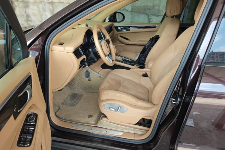 Used Porsche Macan 2016 Macan S 3.0T Left Front Seat