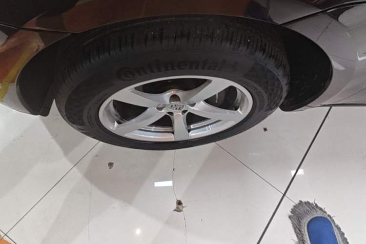 Used Porsche Macan 2016 Macan 2.0T Left Front Wheel Hub