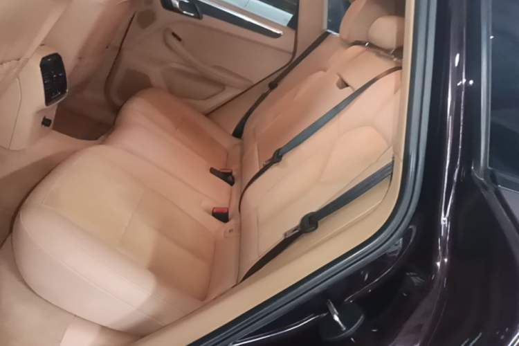 Used Porsche Macan 2016 Macan 2.0T Left Rear Seat