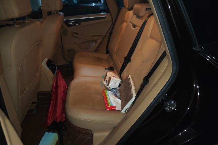 Used Porsche Macan 2016 Macan 2.0T Left Rear Seat