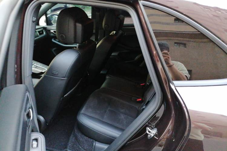 Used Porsche Macan 2016 Macan 2.0T Left Rear Seat
