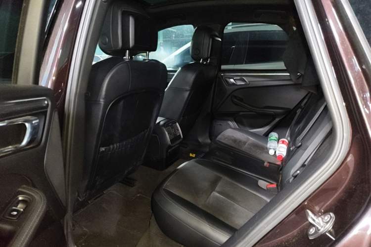 Used Porsche Macan 2016 Macan 2.0T Left Rear Seat