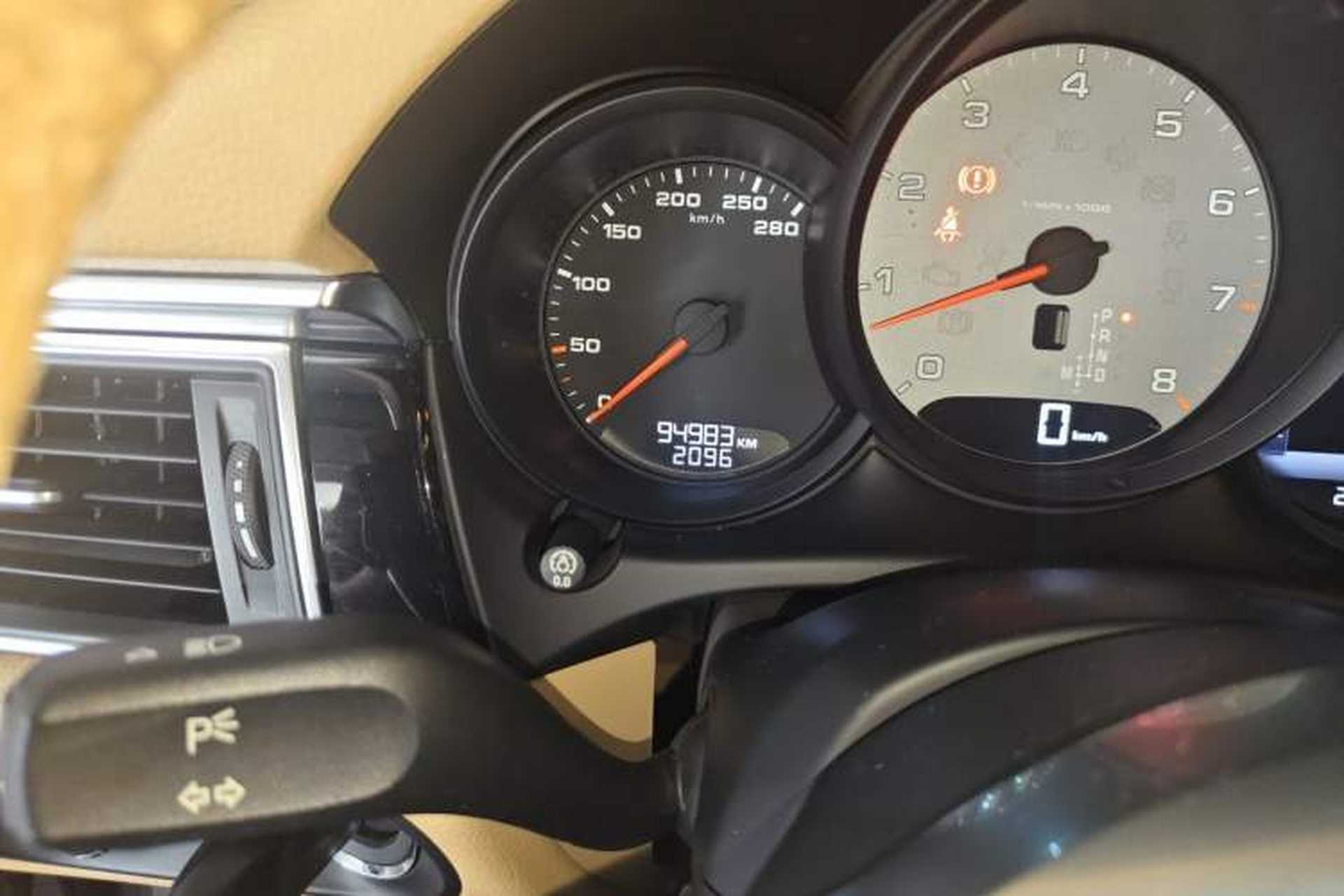 Used Porsche Macan 2016 Macan S 3.0T Odometer Close Up