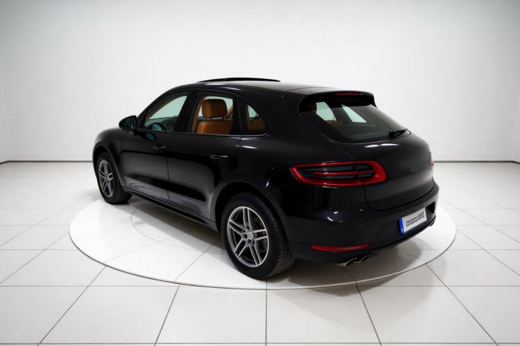 Used Porsche Macan 2016 Macan 2.0T Rear Left 45 Deg