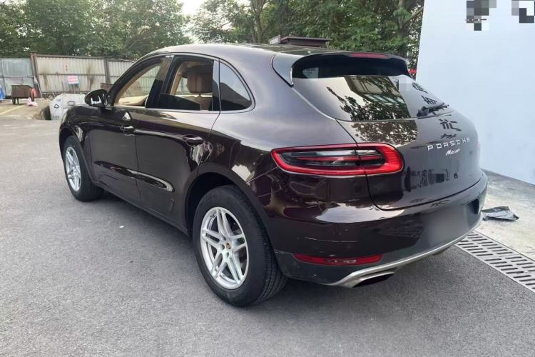 Used Porsche Macan 2016 Macan 2.0T Rear Left 45 Deg