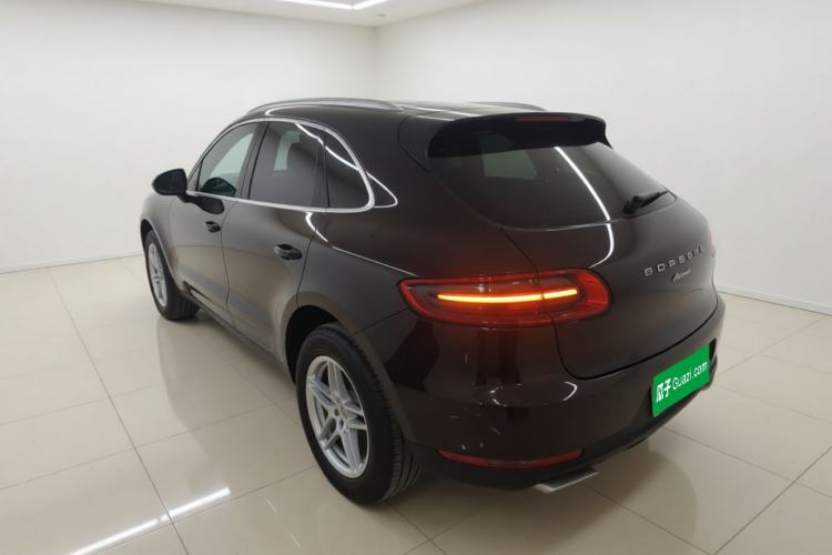 Used Porsche Macan 2016 Macan 2.0T Rear Left 45 Deg