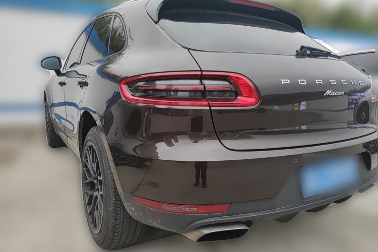 Used Porsche Macan 2016 Macan 2.0T Rear Left 45 Deg