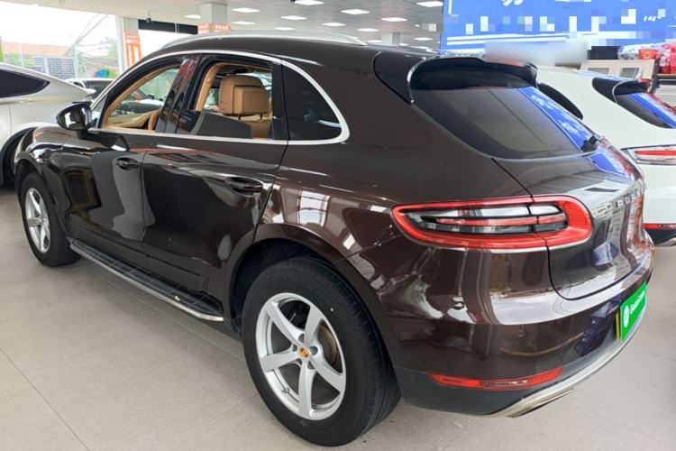 Used Porsche Macan 2016 Macan 2.0T Rear Left 45 Deg