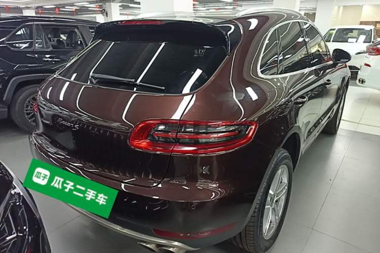 Used Porsche Macan 2016 Macan S 3.0T Rear Right 45 Deg