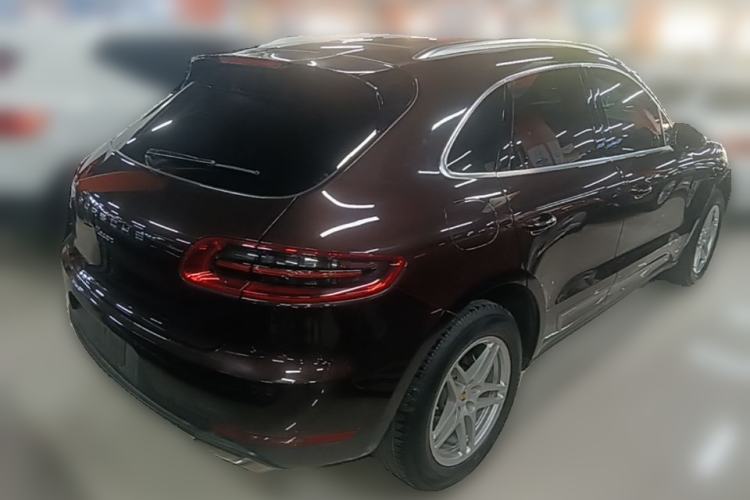 Used Porsche Macan 2016 Macan 2.0T Rear Right 45 Deg
