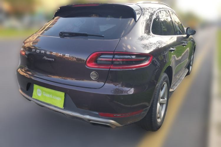 Used Porsche Macan 2016 Macan 2.0T Rear Right 45 Deg