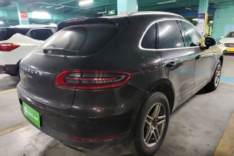 Used Porsche Macan 2016 Macan 2.0T Rear Right 45 Deg