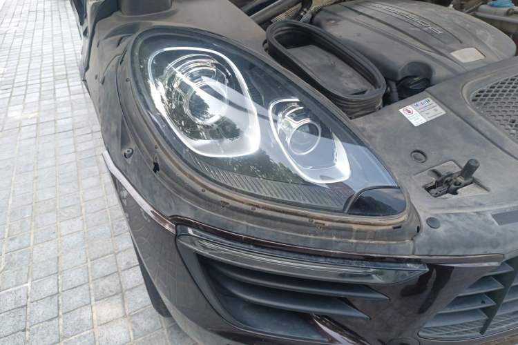 Used Porsche Macan 2016 Macan 2.0T Right Front Headlight