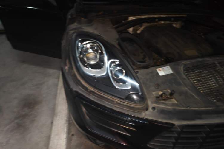 Used Porsche Macan 2016 Macan 2.0T Right Front Headlight