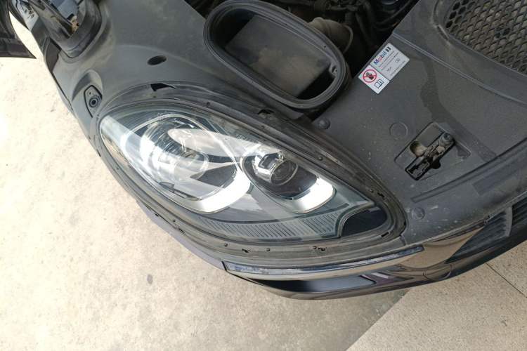 Used Porsche Macan 2016 Macan 2.0T Right Front Headlight
