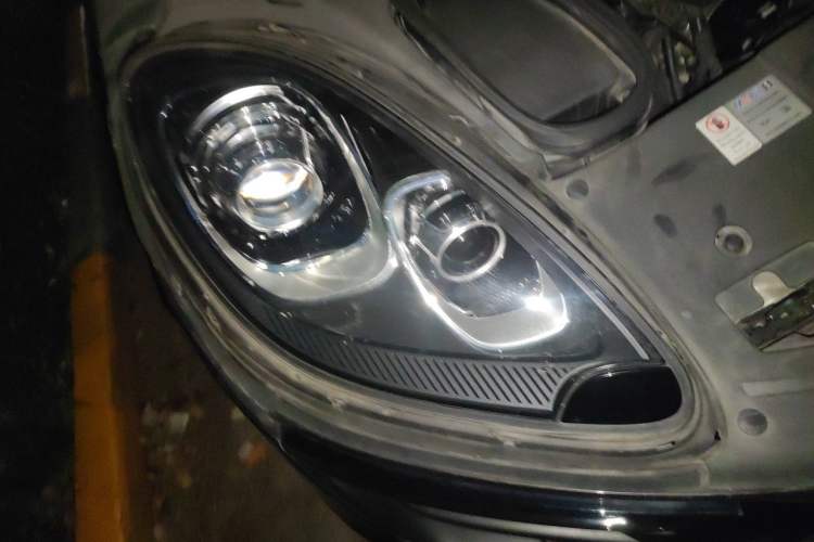 Used Porsche Macan 2016 Macan 2.0T Right Front Headlight