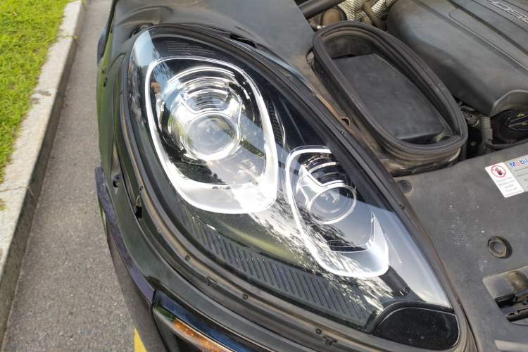 Used Porsche Macan 2016 Macan 2.0T Right Front Headlight