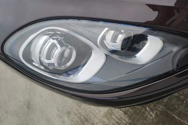 Used Porsche Macan 2016 Macan 2.0T Right Front Headlight