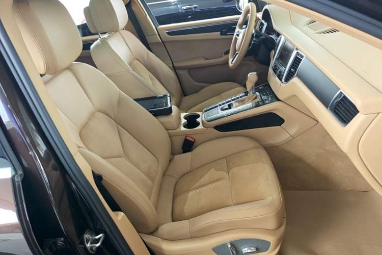 Used Porsche Macan 2016 Macan 2.0T Right Front Seat