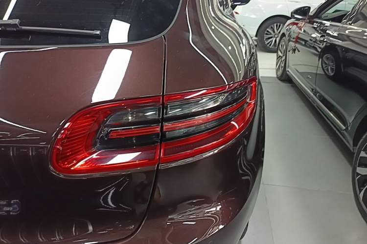 Used Porsche Macan 2016 Macan S 3.0T Right Rear Taillight