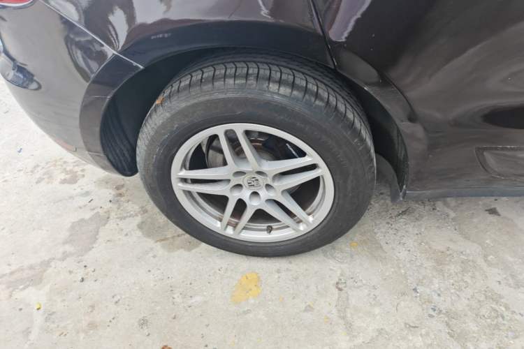 Used Porsche Macan 2016 Macan 2.0T Right Rear Wheel Hub
