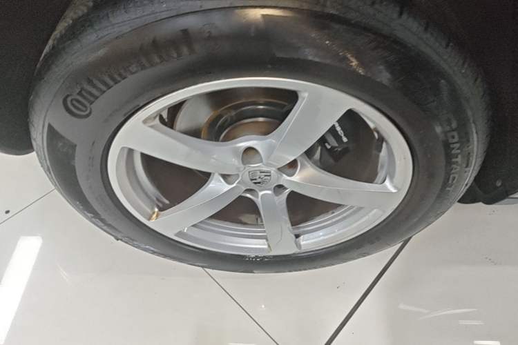 Used Porsche Macan 2016 Macan 2.0T Right Rear Wheel Hub