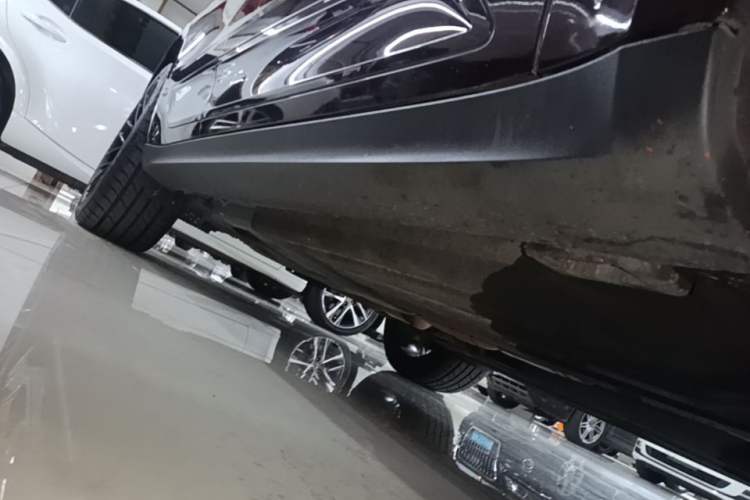 Used Porsche Macan 2016 Macan 2.0T Right Side Sill