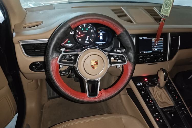 Used Porsche Macan 2016 Macan 2.0T Steering Wheel