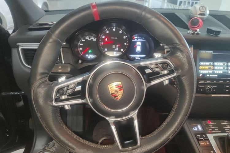 Used Porsche Macan 2016 Macan 2.0T Steering Wheel