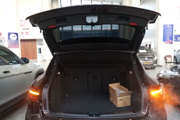 Used Porsche Macan 2016 Macan S 3.0T Trunk