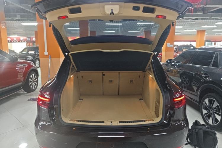 Used Porsche Macan 2016 Macan 2.0T Trunk