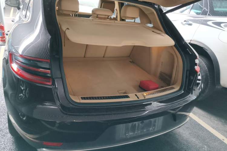 Used Porsche Macan 2016 Macan 2.0T Trunk