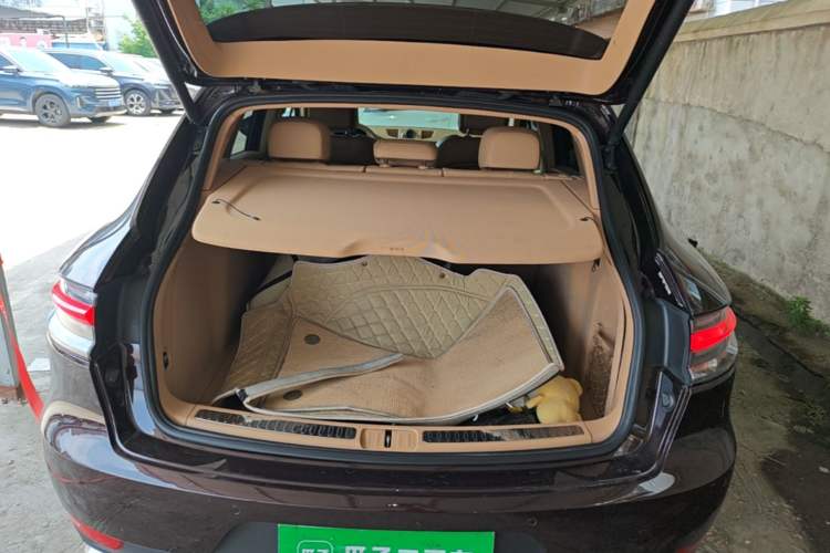 Used Porsche Macan 2016 Macan S 3.0T Trunk