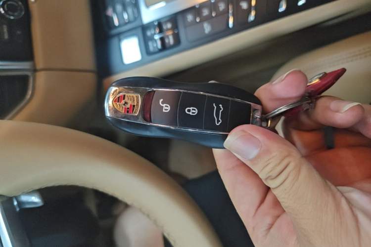 Used Porsche Macan 2016 Macan 2.0T Vehicle Key