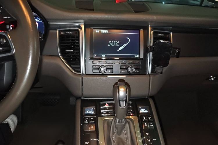 Used Porsche Macan 2016 Macan 2.0T Audio And AC Panel