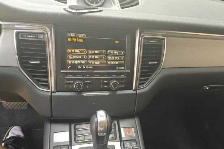 Used Porsche Macan 2016 Macan S 3.0T Audio And AC Panel