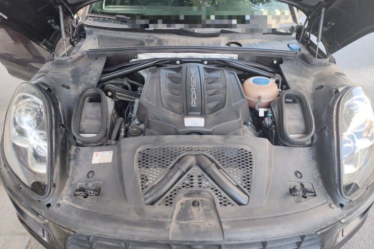 Used Porsche Macan 2016 Macan S 3.0T Engine Bay