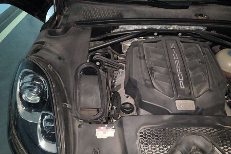 Used Porsche Macan 2016 Macan S 3.0T Engine Bay Right