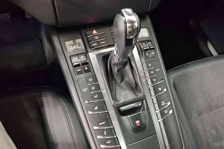 Used Porsche Macan 2016 Macan S 3.0T Gear Lever