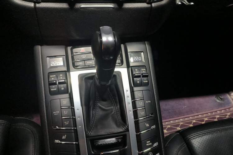 Used Porsche Macan 2016 Macan 2.0T Gear Lever