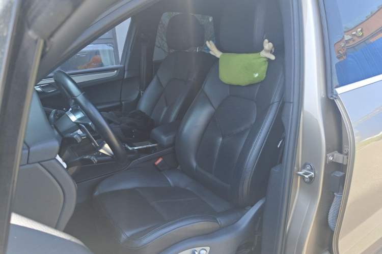 Used Porsche Macan 2016 Macan S 3.0T Left Front Seat